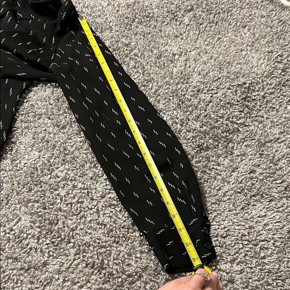 Chelsea & Theodore Black Button-Up Shirt with White Pattern - Picture 7 of 7